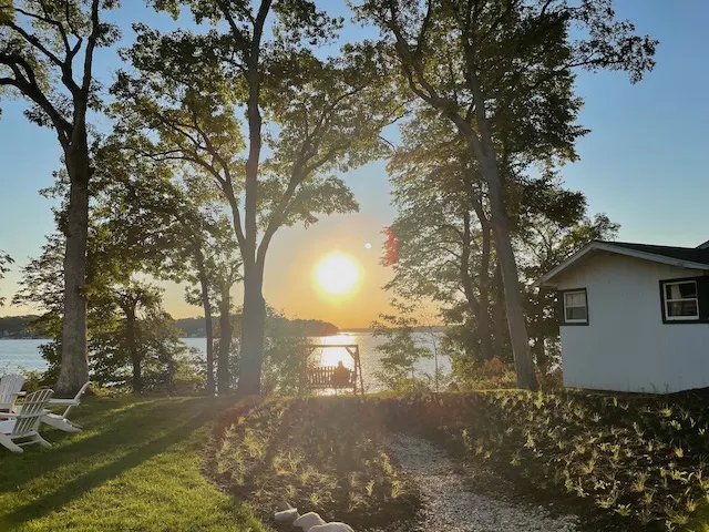 Morning at Lake Geneva (2021)